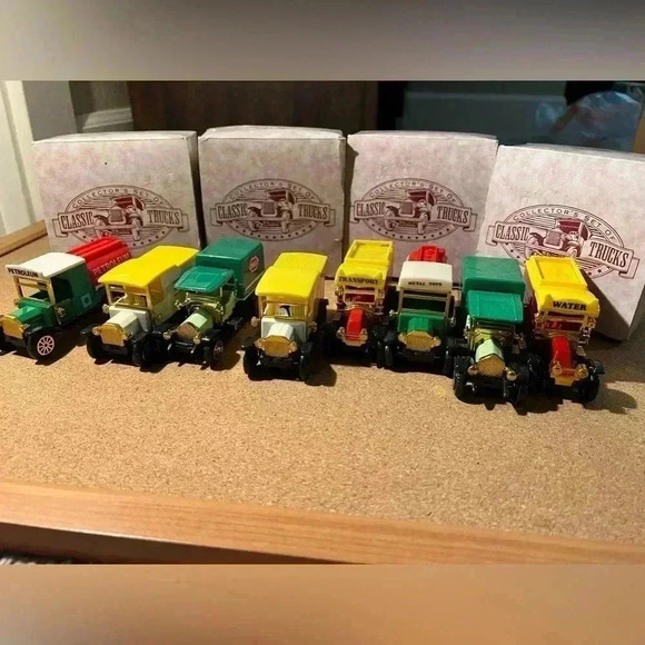 readers digest Other - Vintage Collectors Set Of Classic Trucks Set Of 8 Readers Digest